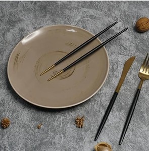 Collection de couverts dorés haut de gamme pour restaurants, hôtels, dîners à domicile, fêtes, cadeaux et présentation élégante de la table. - Product Image 3