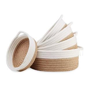 Le charme intemporel et pratique de la corbeille à fruits en rotin, best-seller, complète toute maison élégante. - Product Image 6