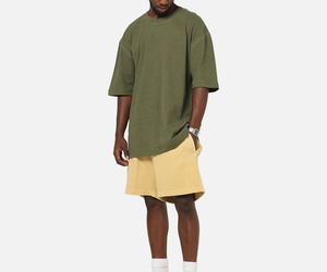 T-shirt en coton vert olive surdimensionné pour homme avec logo OEM personnalisé, manches courtes, col rond, coupe décontractée, pour un usage quotidien - Product Image 1