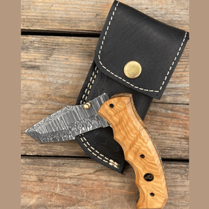 Cuchillo Plegable de Caza Hecho a Mano con Hoja de Damasco, Punta Caída, Mango de Madera Natural, Funda de Cuero, para Camping al Aire Libre, Venta al por Mayor OEM ODM - Product Image 1