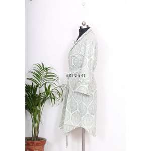 เสื้อคลุมกิโมโนสไตล์โบฮีเมียนสำหรับผู้หญิงอินเดีย ความยาวปานกลาง ผ้าฝ้ายอย่างดี ใช้เป็นชุดนอนได้ มีสายผูกตกแต่งกระดุม ดีไซน์หวานๆ ทรงหลวม - Product Image 5