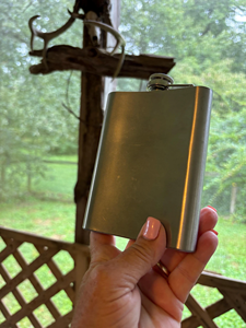 11. Flacon à liqueur métallique fin et compact pour whisky, vodka, alcool, utilisation en voyage - Product Image 2