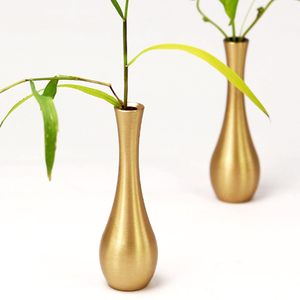 Juego de Jarrones de Metal Dorado Mate de Lujo, Hechos a Mano, Modernos, Minimalistas, Decorativos para Bodas, Florero Individual Elegante para Mesa - Product Image 1
