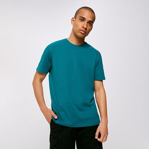 Polo pour homme tendance, personnalisé, léger, facile à porter, respirant, confortable, avec des matériaux durables - Product Image 2