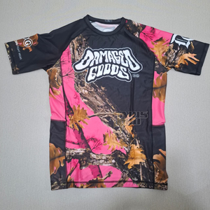 เสื้อรัดกล้ามเนื้อแบบสั่งทำพิเศษสำหรับ MMA No Gi ผลิตจากโพลีเอสเตอร์แบบ Sublimated สำหรับกีฬา MMA BJJ - รับผลิตแบบ OEM และติดฉลากสินค้าส่วนตัว - Product Image 1