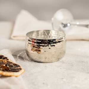 Cuenco de Metal Pulido para Accesorios de Cocina Modernos - Product Image 1