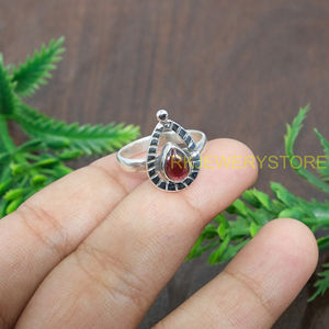 Bague en argent sterling 925 avec grenat naturel en forme de goutte, faite à la main, pour femme |   Fournisseur de bijoux personnalisés avec pierres de naissance pour femmes - Product Image 5