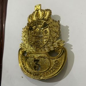 Ceci est une plaque shako impériale autrichienne (autro-hongroise) pour le 4e régiment d'artillerie. - Product Image 4