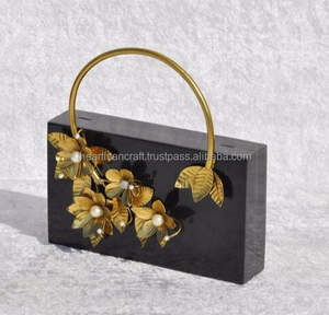 Sac à main en résine artisanale avec poignée en laiton, finition polie, couleurs personnalisées, designs traditionnels, mode de fête, mariage, art - Product Image 4