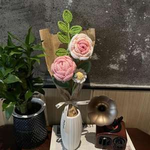 Bouquet de fleurs tricoté à la main, roses et marguerites roses, cadeau pour maman, anniversaire, décoration de maison, Chine - Product Image 3