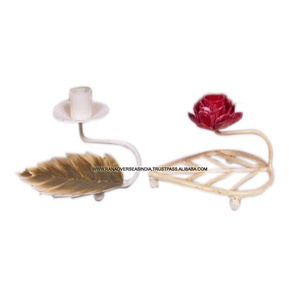 Bougeoirs en aluminium faits main élégants décoratifs pour l'anniversaire de mariage et Noël de Diwali - Product Image 1