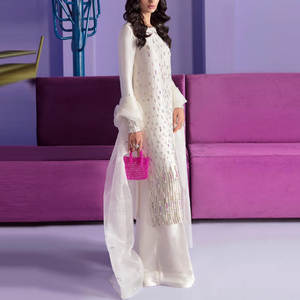 Robe de soirée élégante pour femmes en vente, services OEM, col rond, décontractée, toutes tailles disponibles, logo personnalisé, été, personnalisation complète - Product Image 2