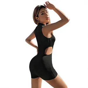 Short moulant asymétrique sexy à découpes latérales, col montant, 100 % polyester, coupe ajustée - Product Image 6