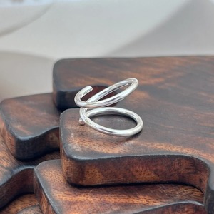 Anillo Minimalista Geométrico de Plata 925 con Baño de Rodio, Unisex, para Uso Diario - Product Image 3