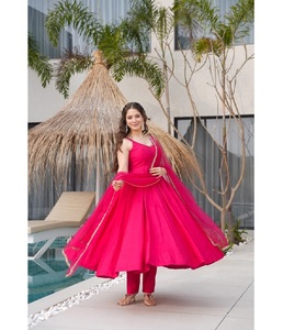 Ensemble Anarkali élégant en tissu Chanderi de pure soie, coupe évasée, avec dupatta et pantalon, prêt-à-porter pour femme, tenue de mariage ou de fête - Product Image 1