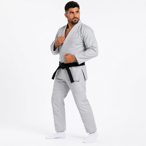 Traje de BJJ de alta calidad con material ligero, puntos de refuerzo y movilidad superior para entrenamiento y competición. - Product Image 6