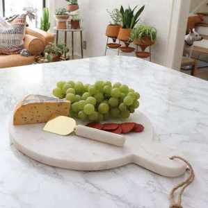 Planche à découper en marbre naturel avec surface polie pour la cuisine, la découpe de légumes, de fruits, de viande et le service de plateaux de fromages - Product Image 3