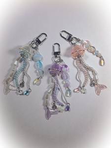 Magnifique porte-clés brodé de fleurs avec finition perlée complexe pour les marchés de la boutique et des cadeaux - Product Image 2