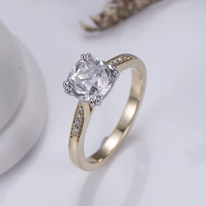Women's 18K Solid Gold Round Brilliant Diamond Engagement <b>Ring</b> Classic Style with Side Diamonds - Product Image 1
