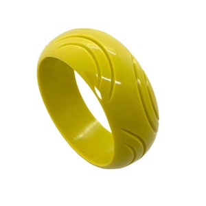 Bracelets en résine fabriqués en Inde de qualité supérieure, fabriqués à partir de fleurs vintage, larges bracelets en résine pour la vente en Inde - Product Image 1