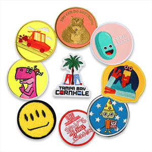 Parches bordados en 3D con logotipo personalizado, termoadhesivos o para coser, insignias bordadas en relieve, venta al por mayor. - Product Image 6