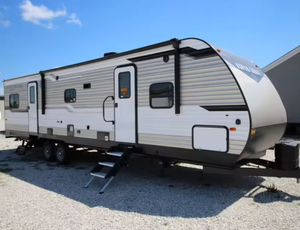 2025 2024 2023 2023 Vente de véhicules d'occasion : Camping-cars et remorques Dutchmen RV Aspen Trail disponibles à prix de gros pour tous vos besoins de voyage - Product Image 5