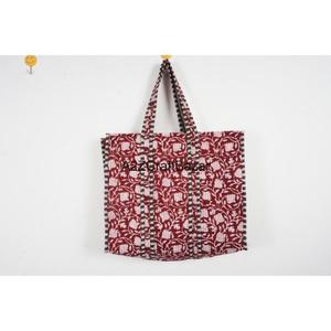 Bolso de playa grande acolchado de algodón bohemio hecho a mano con rayas, para mujer, con asa larga, para llevar al hombro, para compras diarias, fiestas y supermercado. - Product Image 2