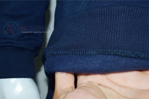 เสื้อฮู้ดซิปผู้ชายสีกรมท่าเข้ม 480 GSM ผ้าฟลีซหนานุ่ม ทรงปกติ มีกระเป๋าหน้า ปักโลโก้แบบกำหนดเอง  ให้ความอบอุ่น สไตล์สตรีทแวร์ ผ้าฝ้าย 100% - Product Image 5