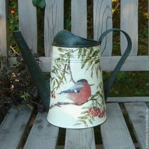 Arrosoir artistique en métal avec motifs imprimés en émail, construction durable, idéal pour arroser les fleurs, les herbes et les plantes. - Product Image 2