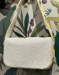 Portefeuille à main brodé artisanal de qualité supérieure avec des perles, des paillettes et un motif floral pour femmes, accessoires de mode - Product Image 2