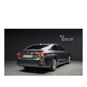 Lexus ES Executive 2024 con Cámara Trasera, Asientos de Cuero, Volante a la Izquierda - 15,135 km, 9 Años de Edad - Product Image 2