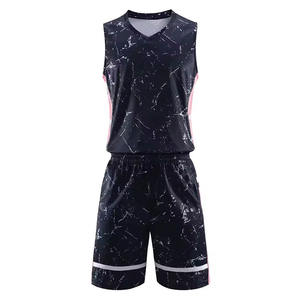 Uniforme de Baloncesto de la Mejor Calidad, Uniforme de Baloncesto Transpirable de Secado Rápido para Hombre, Color Liso, Hecho en Pakistán - Product Image 1