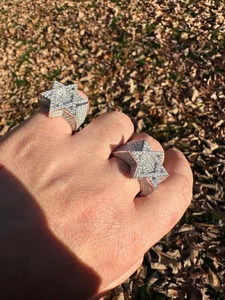 Anillo de compromiso de moissanita con diamantes de corte brillante en forma de estrella, de plata de ley 925, con engaste de garras, estilo hip hop, regalo de aniversario de boda para hombre - Product Image 4