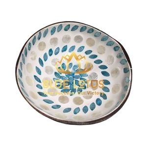 HIGH QUALITY Sustainable Vietnamese Handmade <b>Pearl</b> Mosaic Coconut Bowl Classic Design Dishwasher Safe for Home Styling Wholesale - Product Image 1