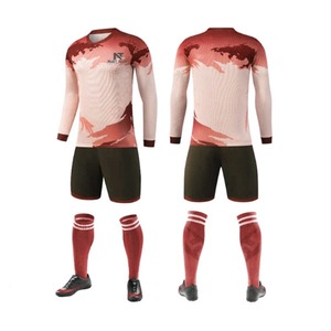 Vêtements de sport confortables pour hommes, uniforme de football 100% polyester, uniforme de football sur mesure pour hommes - Product Image 3