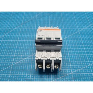 Interruptor de Circuito en Miniatura Merlin Gerin Multi9 C60 D20A 60296, Usado, Piezas de Equipos Semiconductores Legacy - Product Image 2