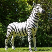 Sculpture d'animal en résine zèbre en vente chaude, statue de cheval zèbre grandeur nature pour la décoration de la pelouse du jardin