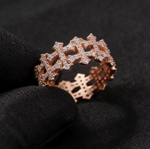Bague Hip Hop Croix Zirconium en Laiton Plaqué Rhodium pour Hommes et Femmes, Idéale pour Fêtes et Mariages - Product Image 3