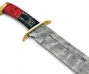 Couteau utilitaire artisanal en acier damas à motif torsadé, à pointe robuste, avec manche bicolore et garde en laiton en forme de S - Product Image 5