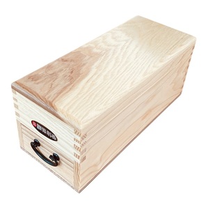 01004-01 KATSUBAKO IRORIBATA UMAMI, Outil de cuisine pratique et facile à utiliser, boîte à bonite séchée de qualité pour la cuisine quotidienne - Product Image 2