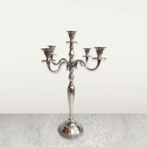 Nuevo candelabro vintage de 5 brazos brillante plata aluminio metal mejor precio Decoración de mesa de boda impresionante portavelas - Product Image 1
