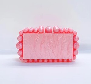 Bolso de mano de resina hecho a mano con acabado marmoleado, con bordes de cuentas, para noche, boda o novia, con carcasa rígida. - Product Image 3