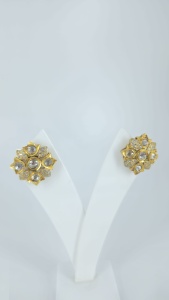 Pendientes de moda Royal Fashion, chapados en oro rodio, con diseño de flor Kundan, joyería de diseño para mujer. - Product Image 4
