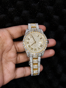 Reloj de Cuarzo con Incrustaciones de Diamantes Moissanite, Caja Redonda de 41 mm, Pantalla Analógica con Números Romanos, Cierre Desplegable de Acero Inoxidable para Hombre - Product Image 6