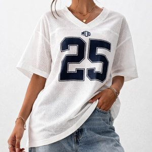 Vêtements de sport Y2K, maillot de football américain personnalisé pour femmes, blanc, col en V surdimensionné, vêtements de sport respirants, pour la vente en gros - Product Image 6