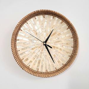 Horloge murale en rotin, horloge analogique artisanale avec cadre en tissage durable, prix avantageux - Product Image 4