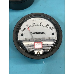 Compteur d'eau Magnehelic 2005C + 2001 + 2050 + - Équipements et pièces semi-conductrices d'occasion fiables à l'échelle mondiale chez - Product Image 1