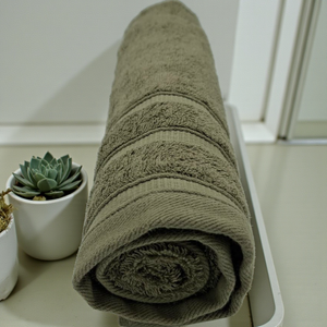 ผ้าเช็ดมือคอตตอน 100% แบบ Zero Twist พิมพ์โลโก้ได้ นุ่มพิเศษ แห้งเร็ว ได้รับการรับรองมาตรฐาน Oeko-Tex เหมาะสำหรับโรงแรมหรู สปา ซาลอน ของขวัญ ขายส่งจำนวนมาก - Product Image 1