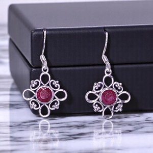 Boucles d'oreilles fines en argent sterling 925 avec rubis corindon cabochon MYS-E126, prêtes à être expédiées, en stock, faible MOQ, bijoux indiens pour femmes - Product Image 4