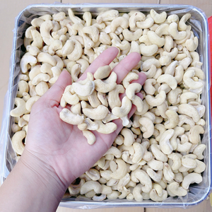 Cheap Bulk Kaju Cashew <b>Nuts</b> <b>Kernel</b> Cashew <b>Kernel</b> SANTIGO Caju Badam - Product Image 1